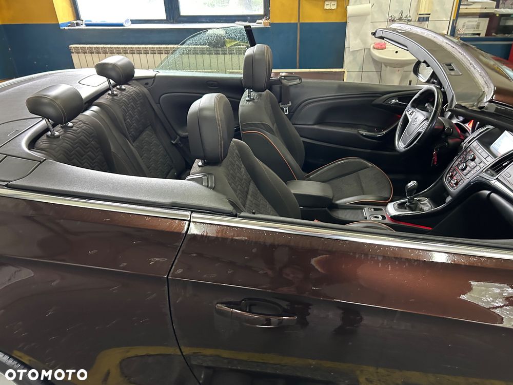 Opel Cascada - 36