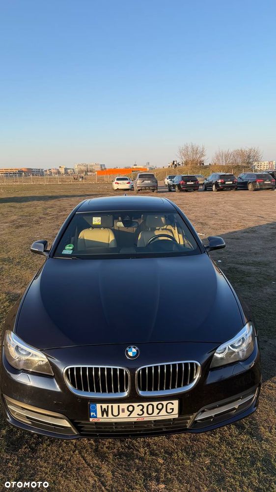 BMW Seria 5 525d xDrive - 6