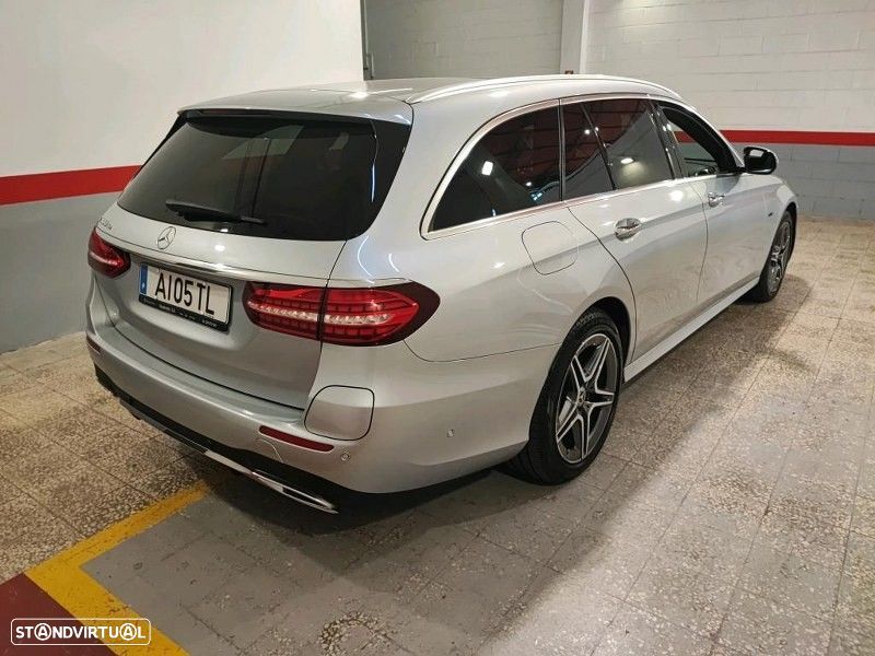 Mercedes-Benz E 300 de AMG Line - 22