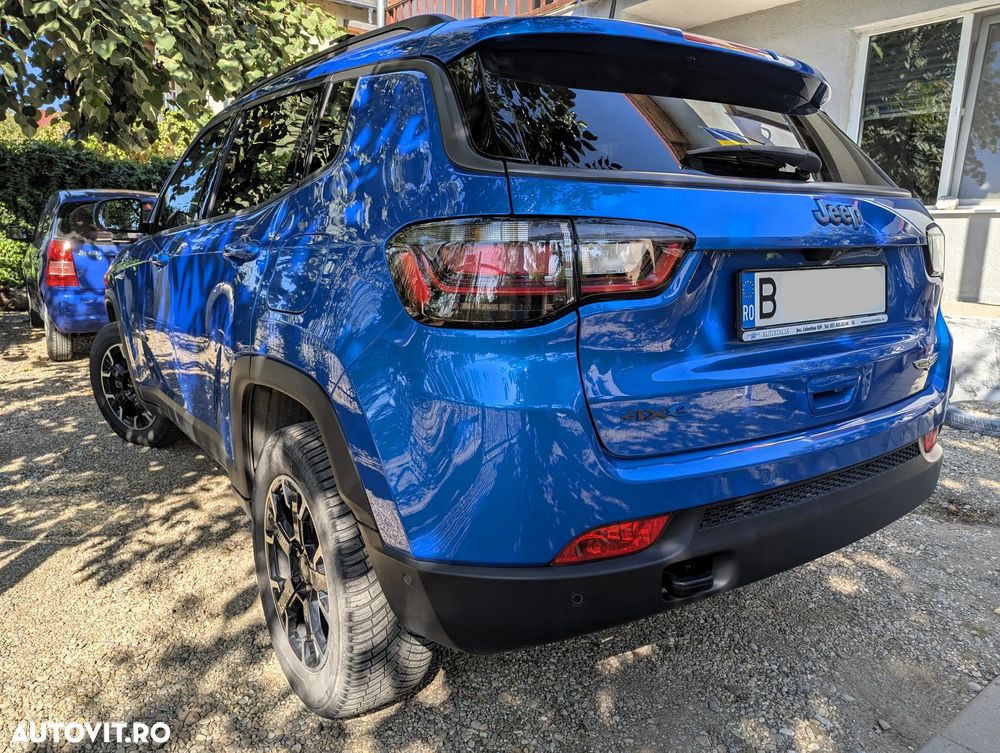 Jeep Compass 1.3T 4xe AT6 PHEV Trailhawk - 3