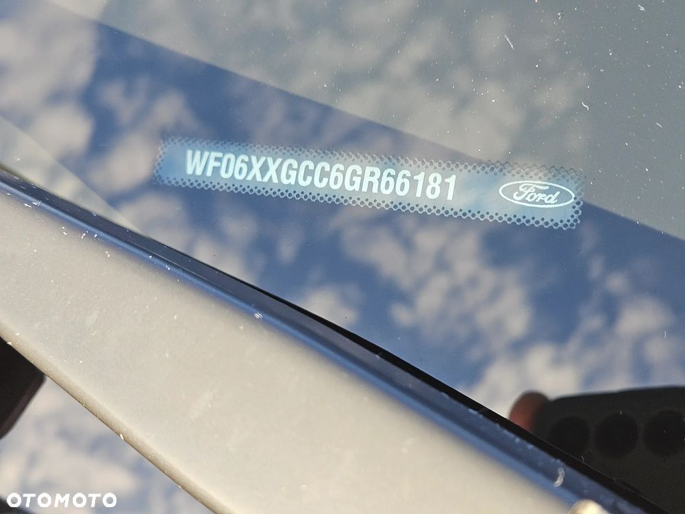 Ford Focus 1.5 TDCi SYNC Edition - 17
