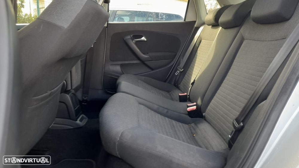 VW Polo 1.6 TDI Confortline BlueMotion - 11