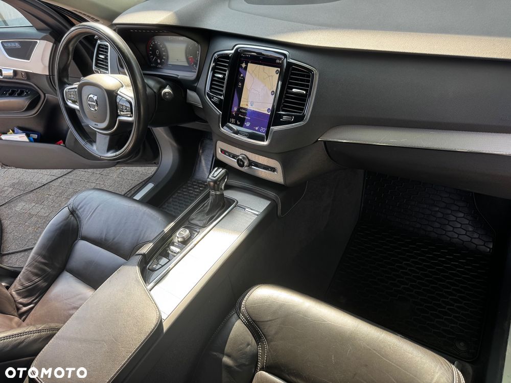 Volvo XC 90 D5 SCR AWD Inscription - 26