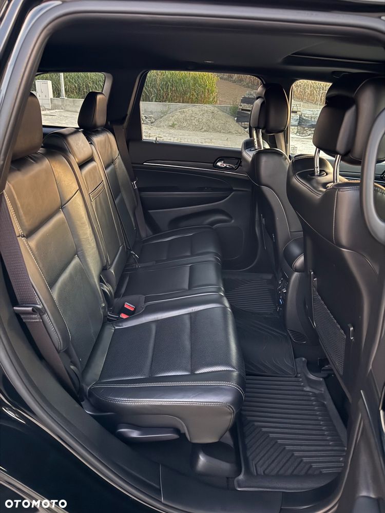 Jeep Grand Cherokee - 19