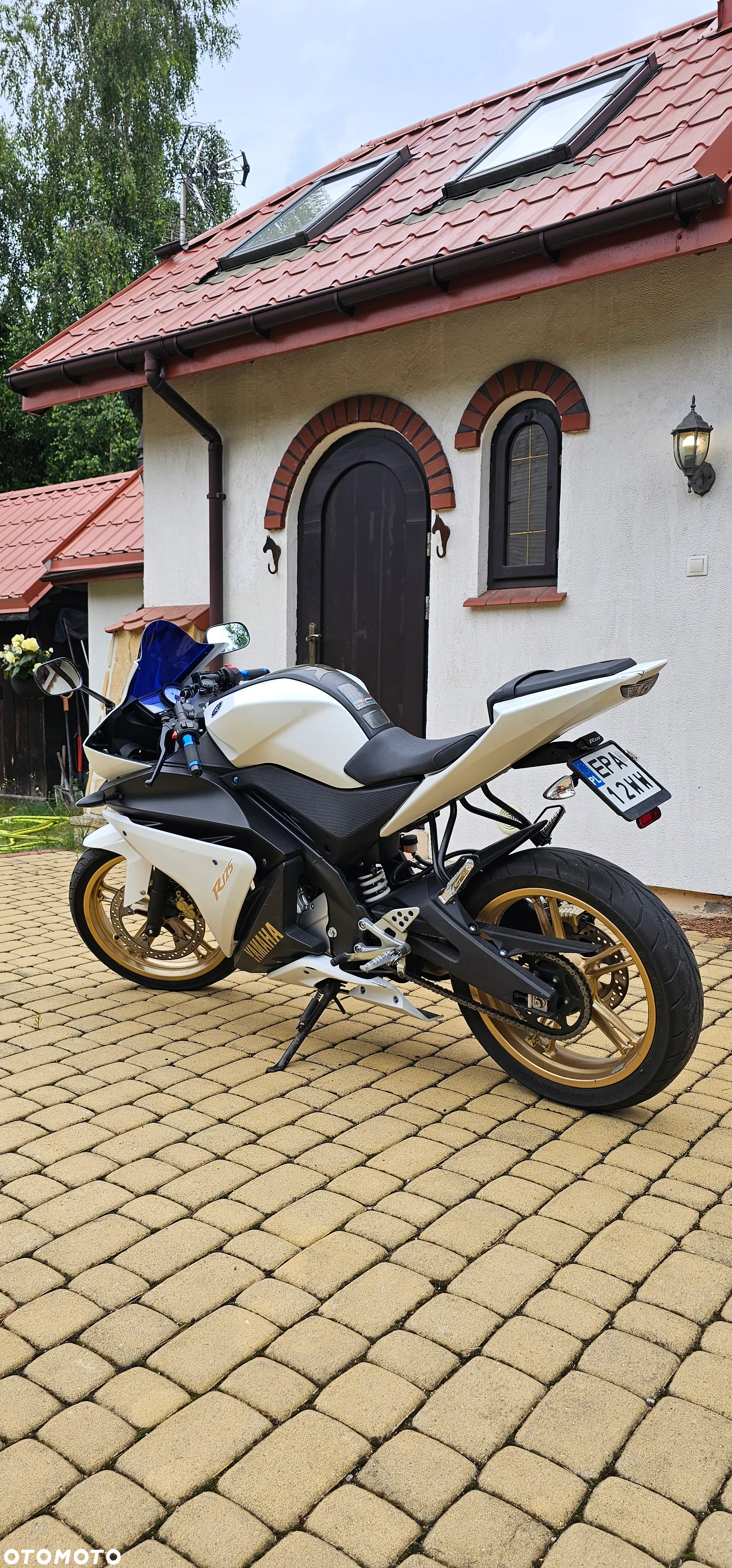 Yamaha YZF - 3