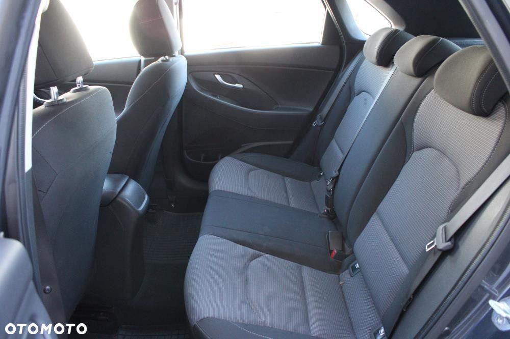 Hyundai i30 - 27