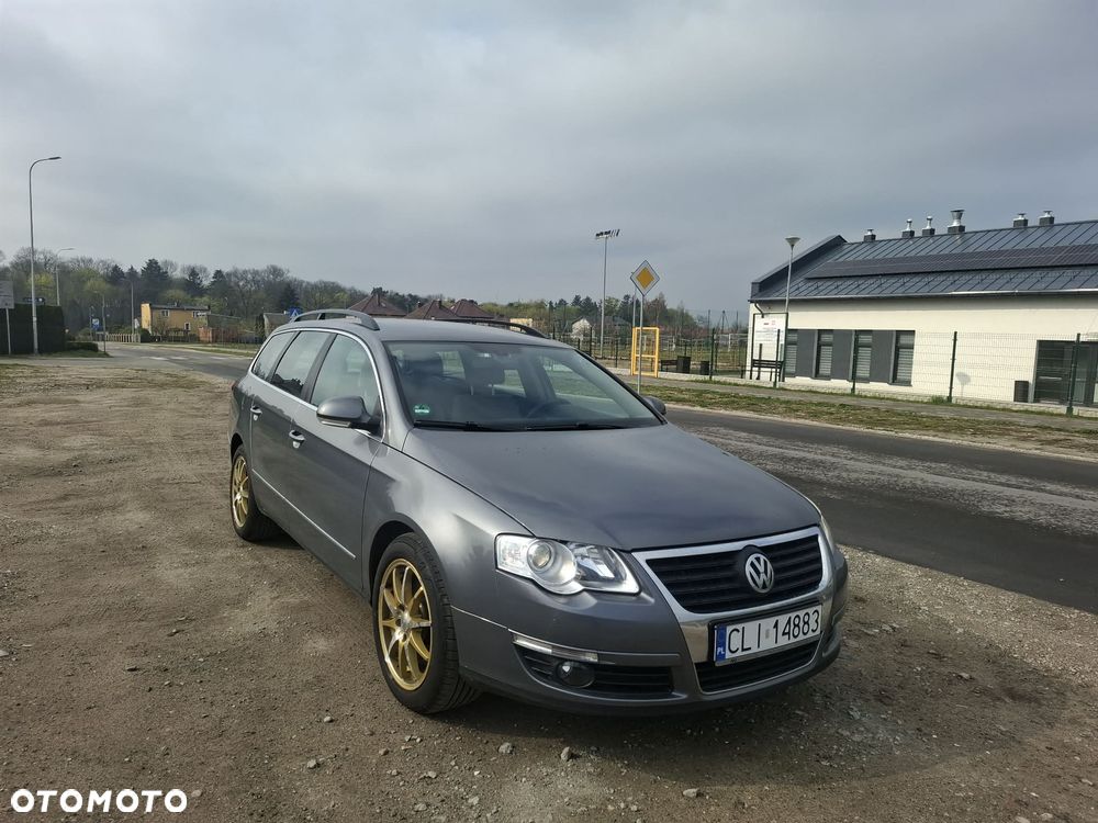 Volkswagen Passat - 2