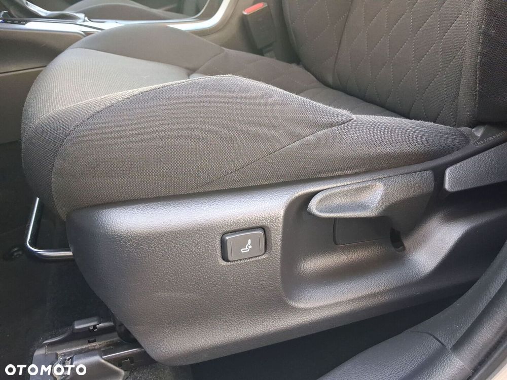 Toyota Corolla Cross - 24