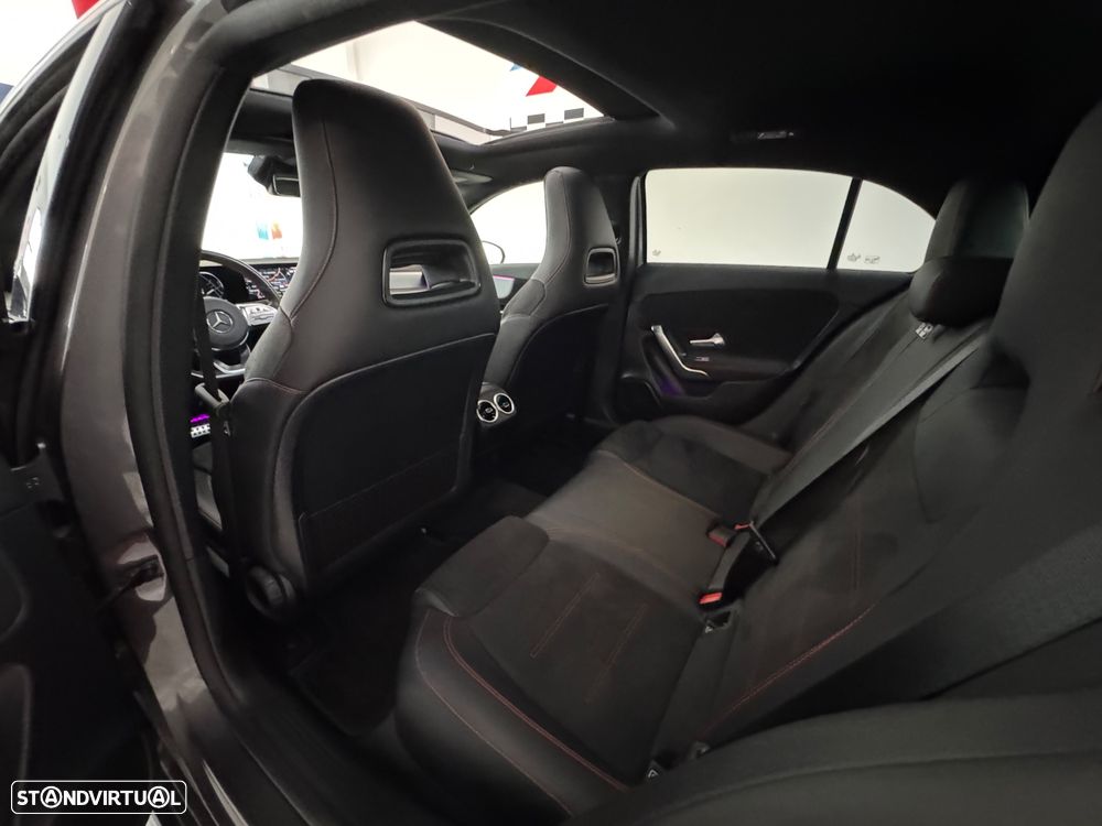 Mercedes-Benz A 250 e AMG Line - 25