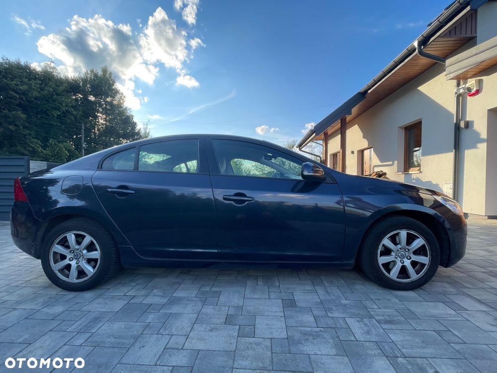 Volvo S60 D3 Kinetic - 2
