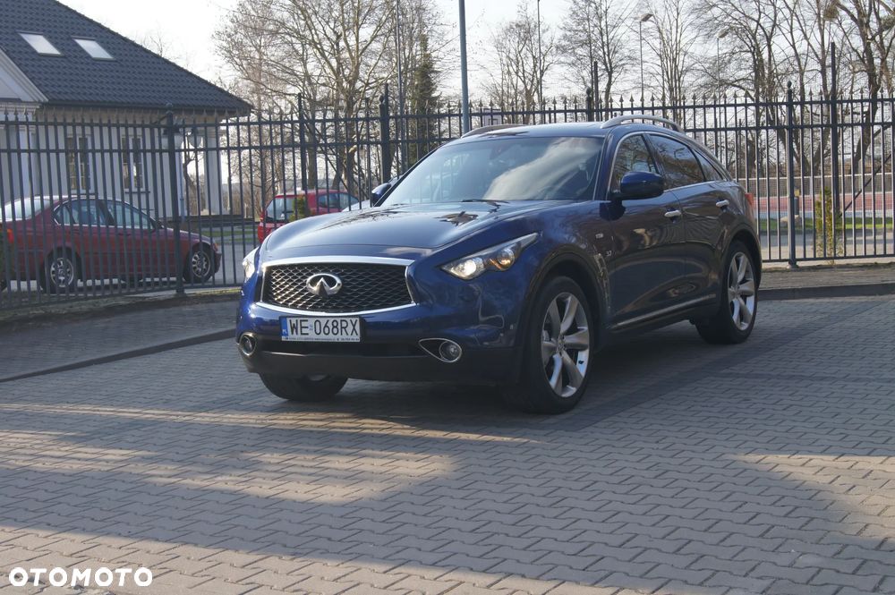 Infiniti QX70 - 3