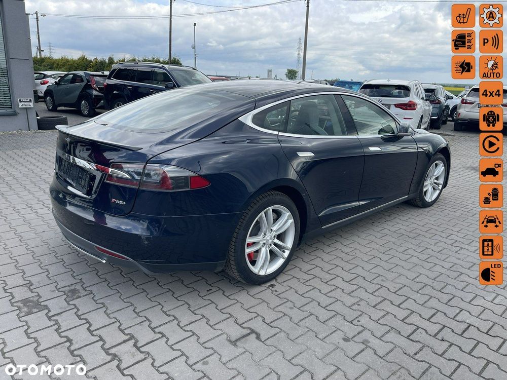 Tesla Model S 85 - 1