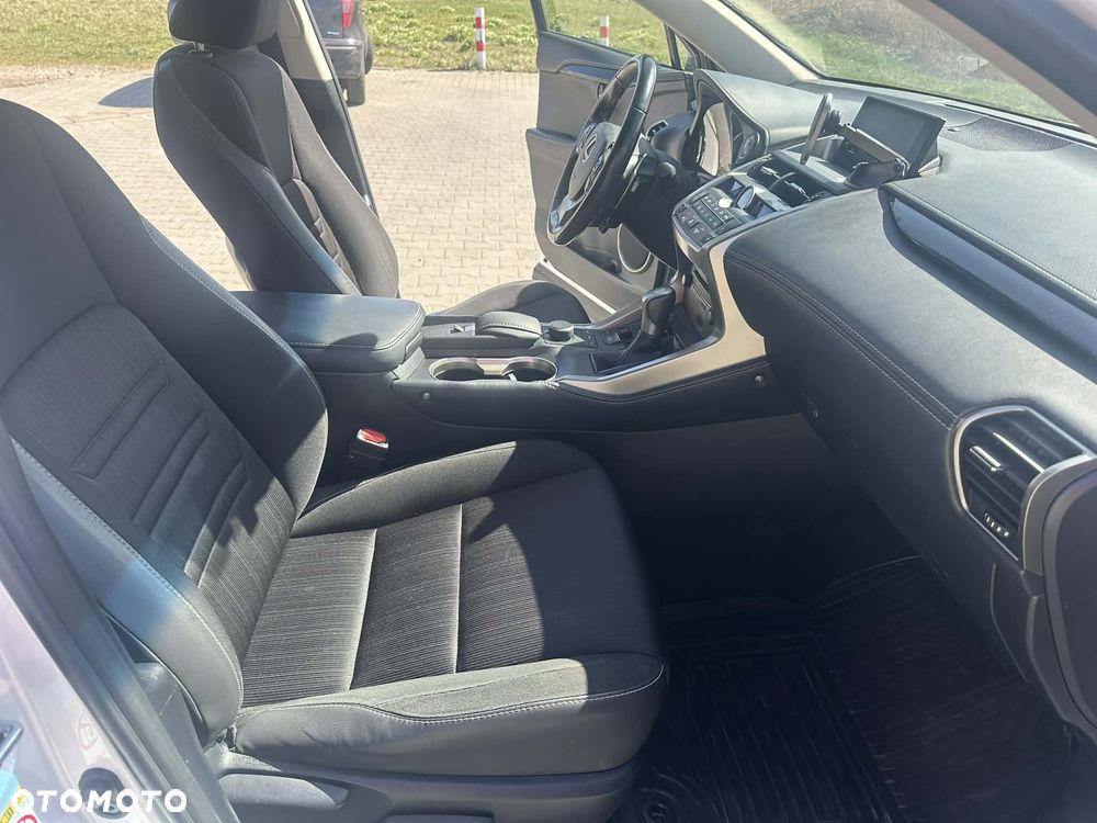 Lexus NX 200t Elite AWD - 12