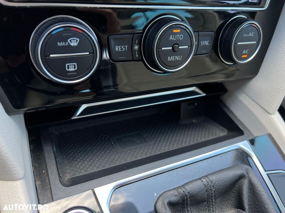 Volkswagen Passat - 26
