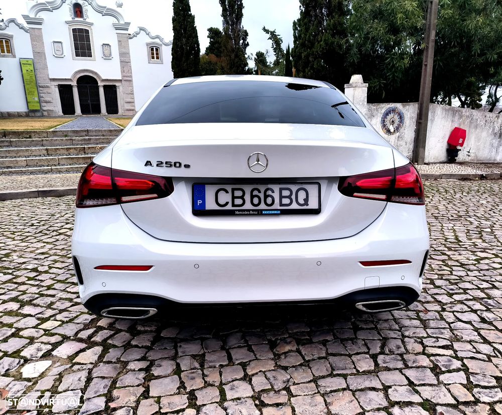 Mercedes-Benz A 250 e AMG Line - 19