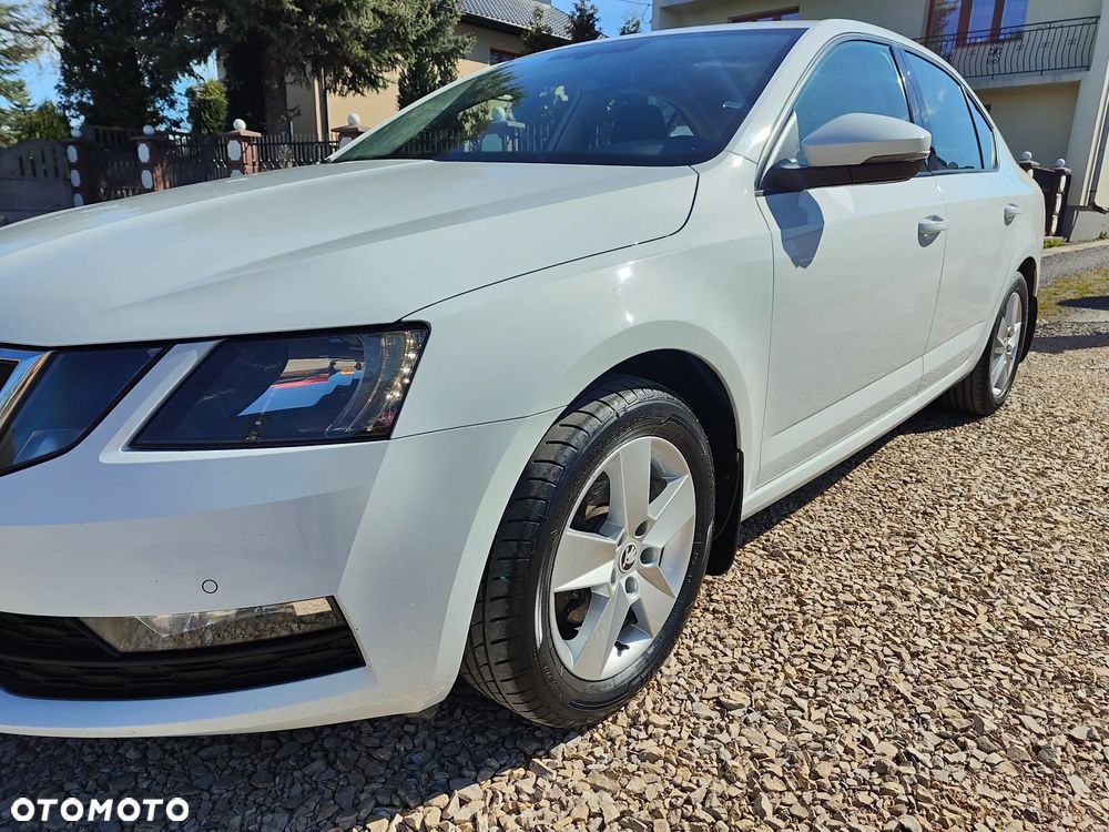 Skoda Octavia 1.5 TSI ACT Style DSG - 9