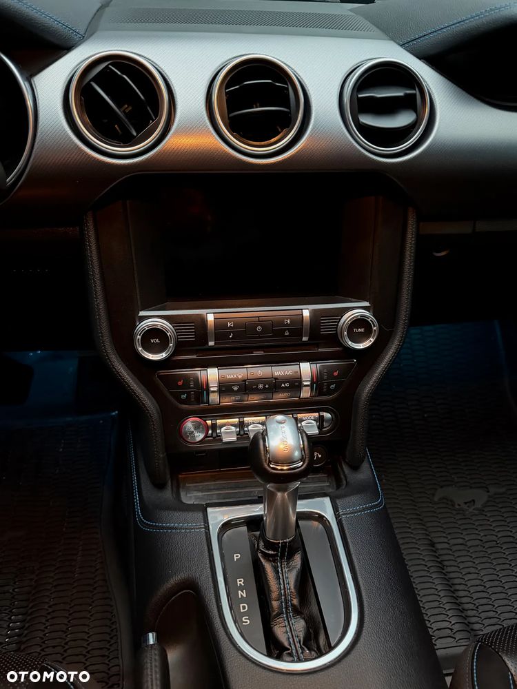 Ford Mustang - 14