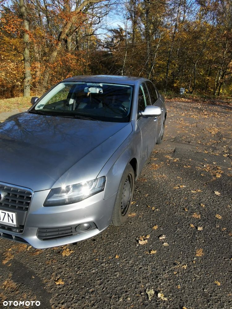 Audi A4 Limousine - 4