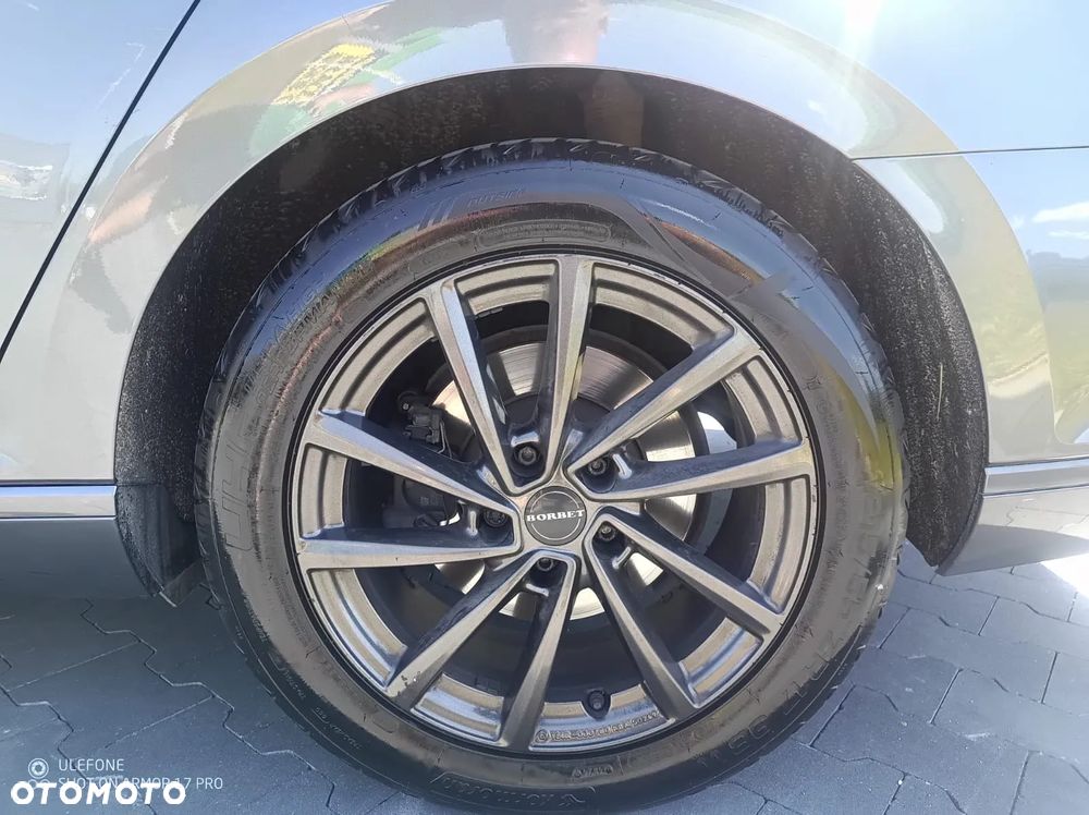 Volkswagen Passat - 15