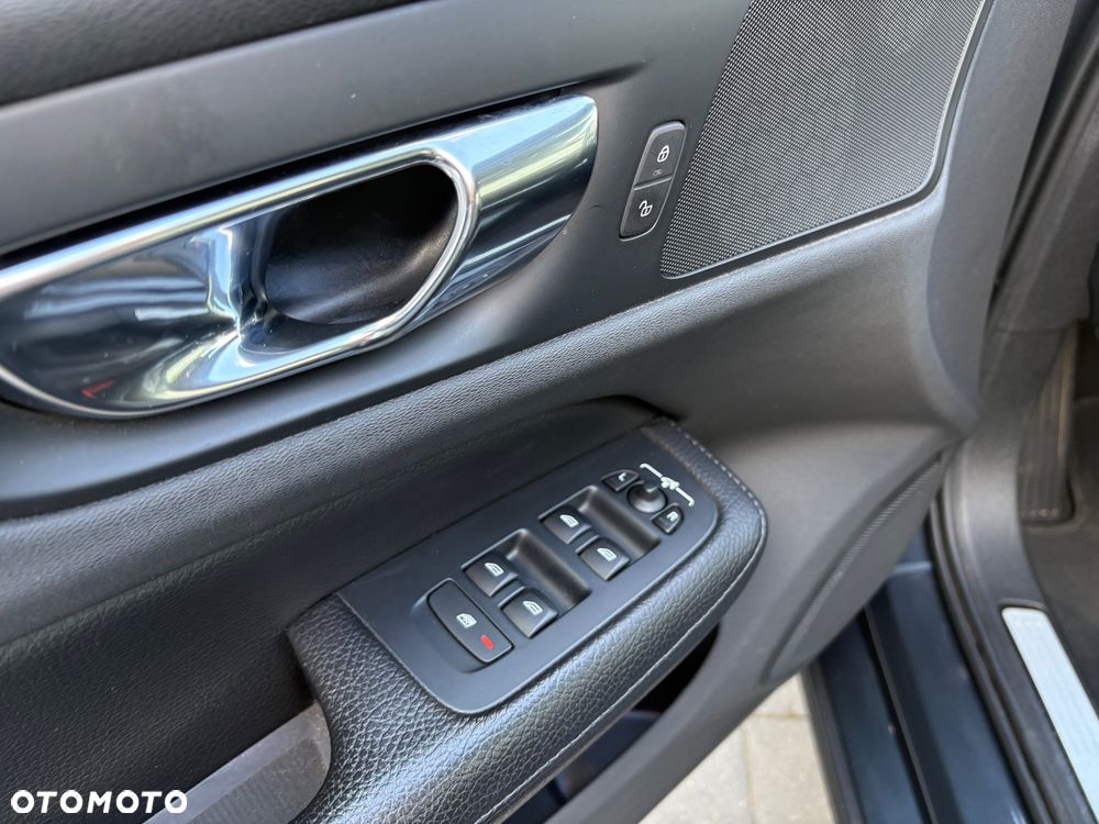 Volvo V60 D3 Momentum Pro - 6