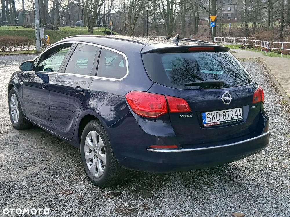 Opel Astra 1.7 CDTI Cosmo - 24