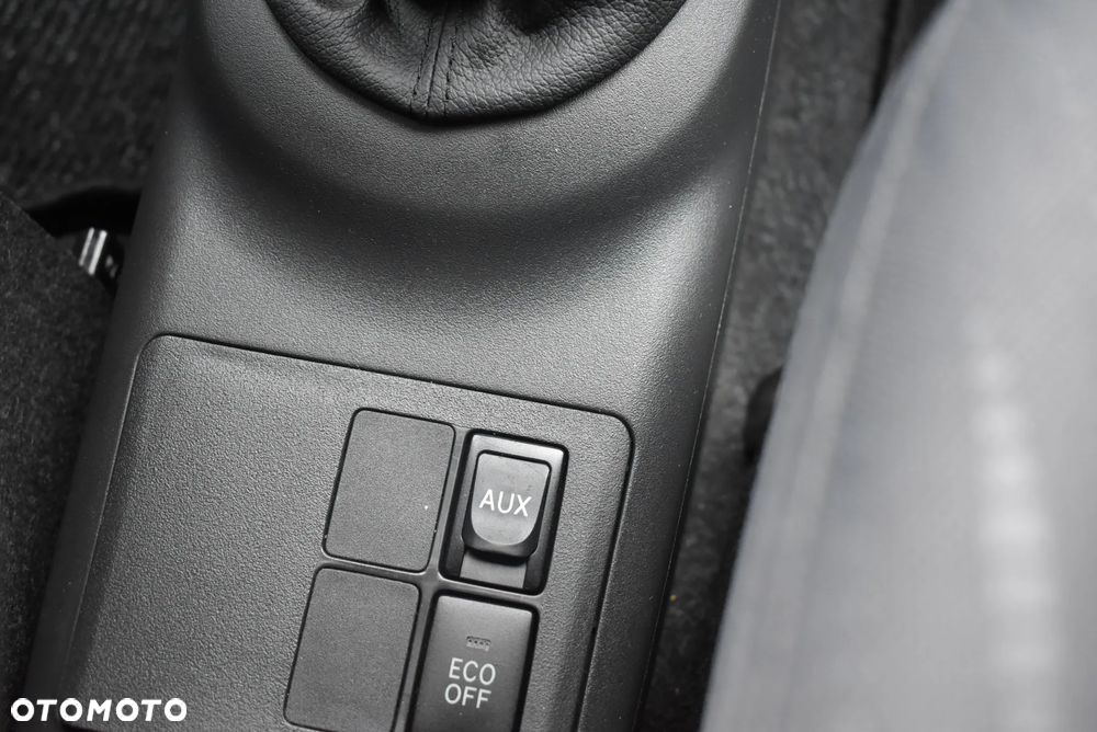 Toyota Yaris 1.33 VVT-i Life - 25