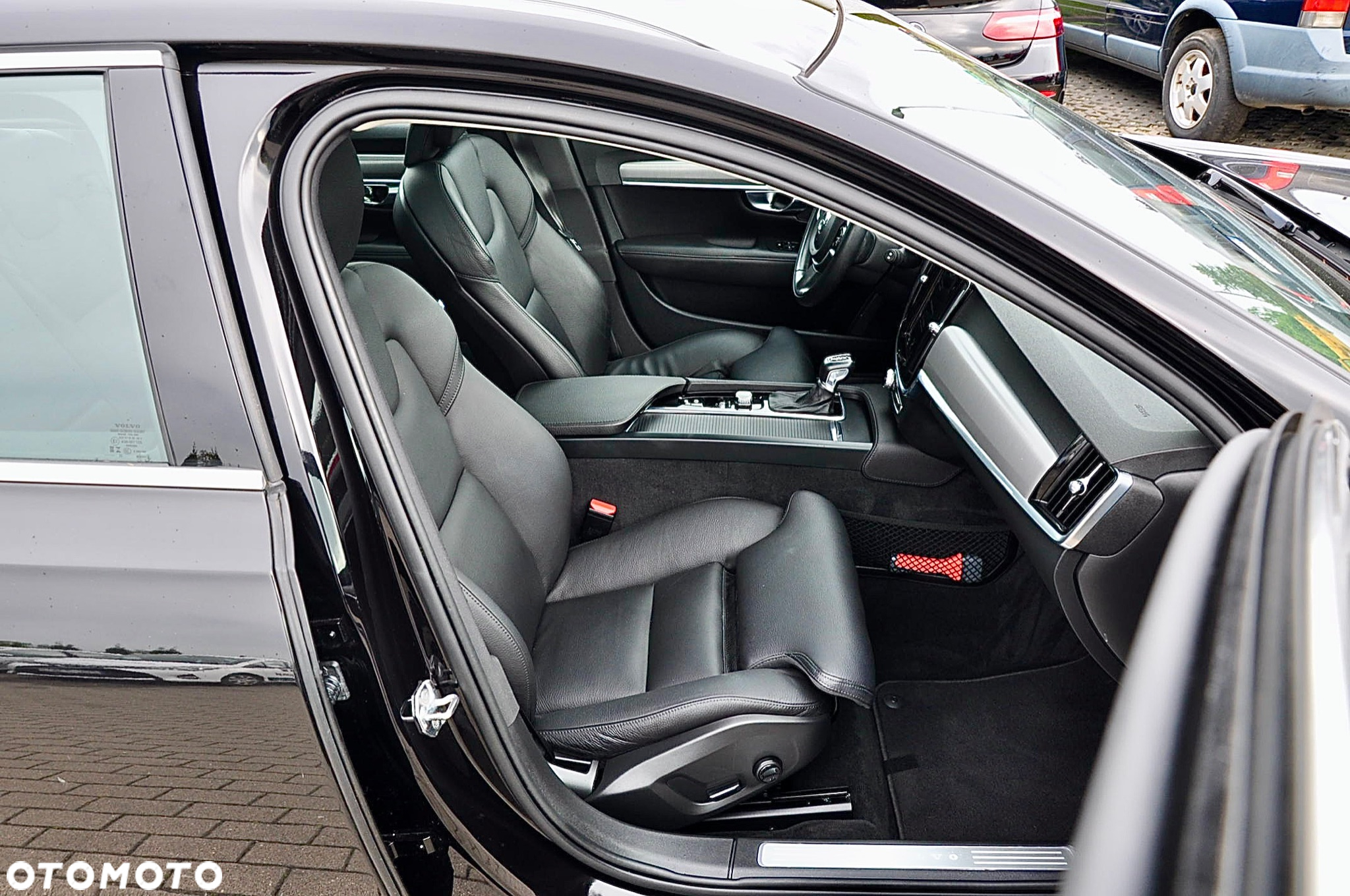 Volvo V90 D4 Geartronic Momentum Pro - 10