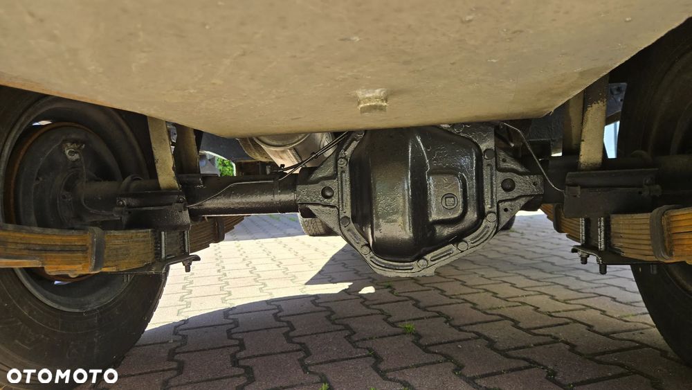 Land Rover Inny - 12