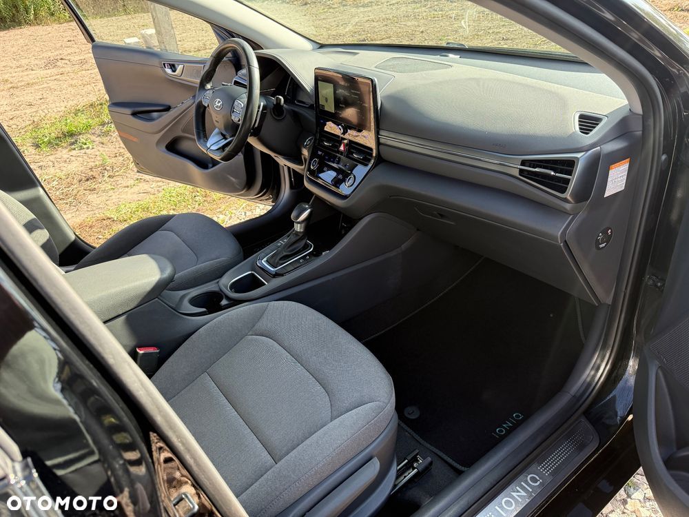 Hyundai IONIQ hybrid Premium - 31