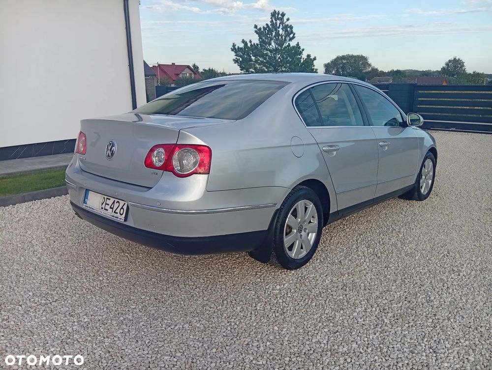 Volkswagen Passat - 6