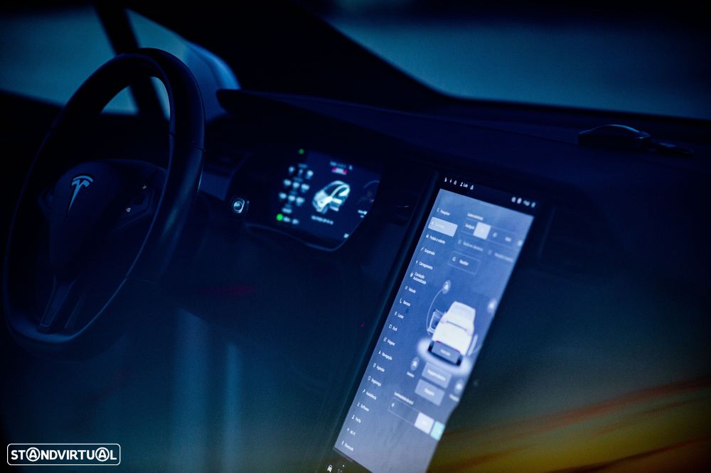 Tesla Model X P100D - 12