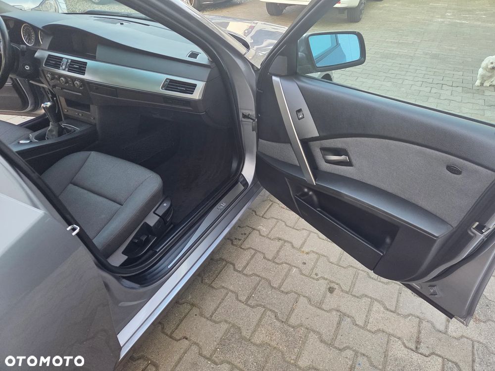 BMW Seria 5 520i - 19