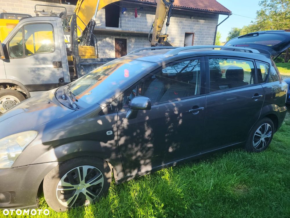 Toyota Verso - 7