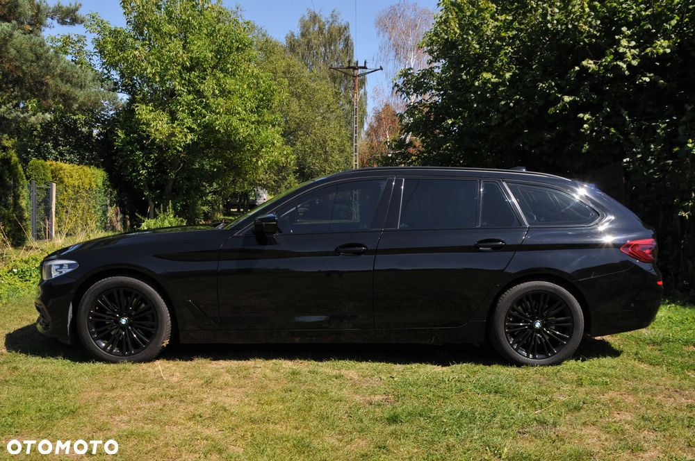 BMW Seria 5 520d xDrive Sport Line - 10