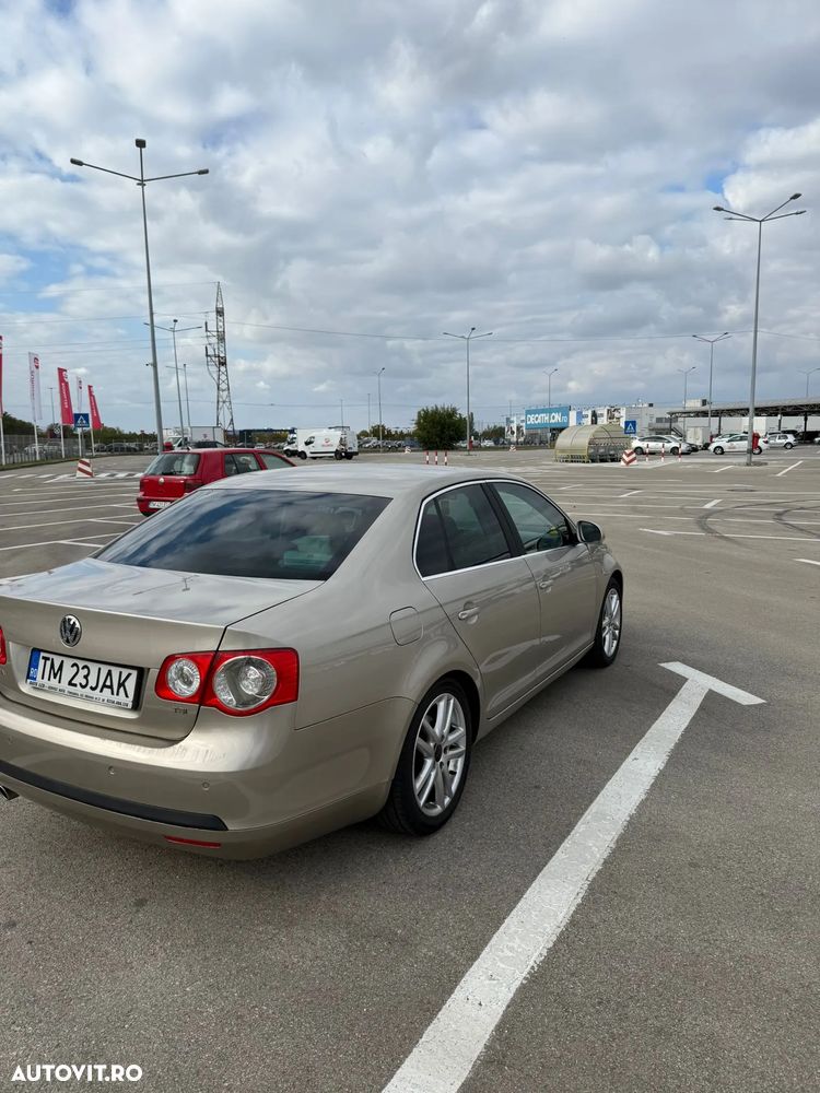 Volkswagen Jetta 1.4 TSI Sportline - 8