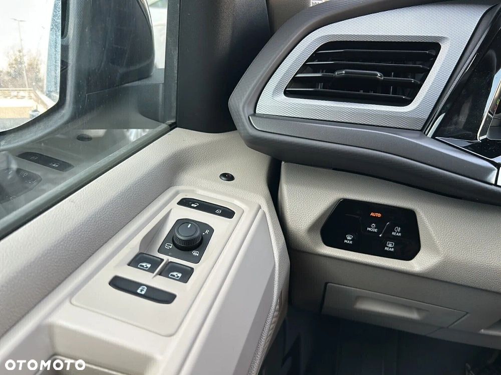 Volkswagen Multivan 2.0 TDI L2 Family DSG - 22