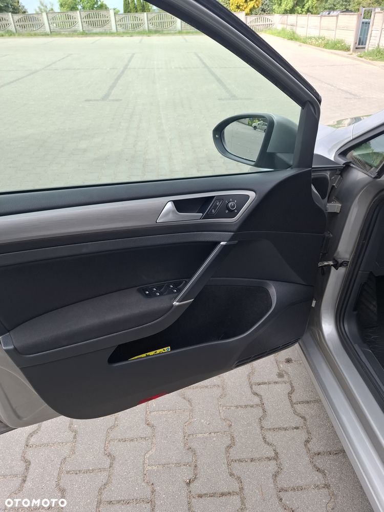 Volkswagen Golf 1.6 TDI BlueMotion Technology Comfortline - 20