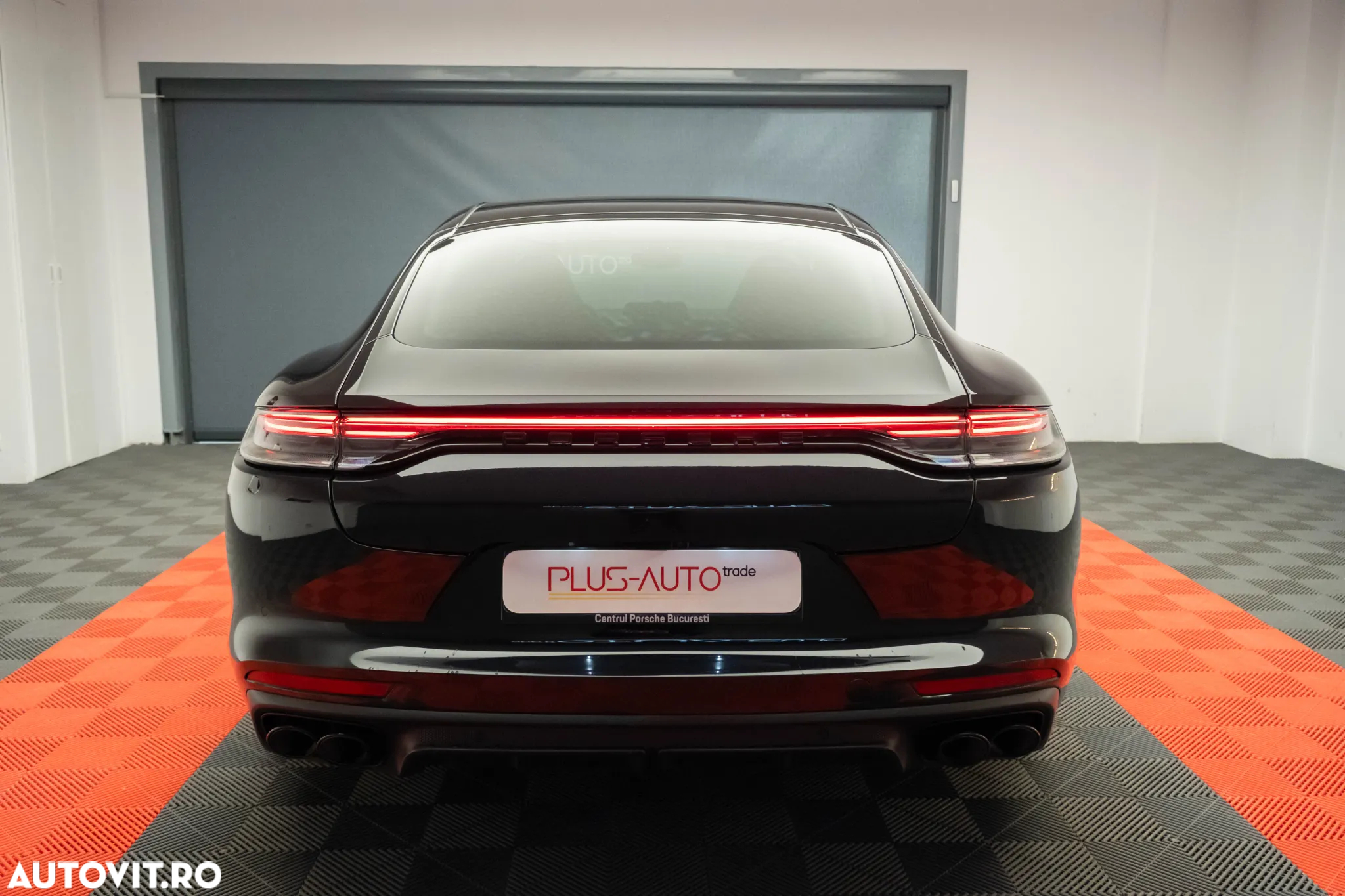 Porsche Panamera - 8
