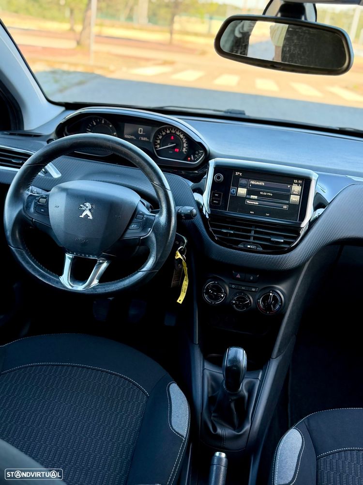 Peugeot 208 1.6 BlueHDi Style - 4