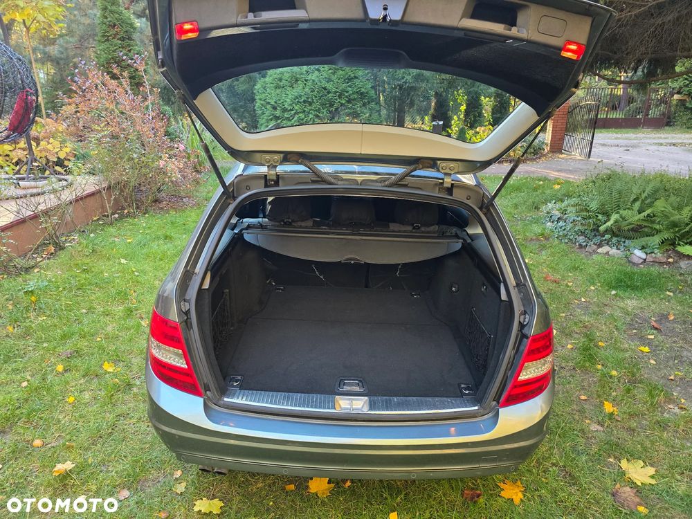 Mercedes-Benz Klasa C 200 T CDI DPF BlueEFFICIENCY Avantgarde - 6