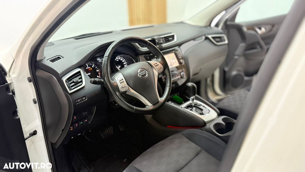 Nissan Qashqai 1.6 DCI Xtronic N-Connecta - 6