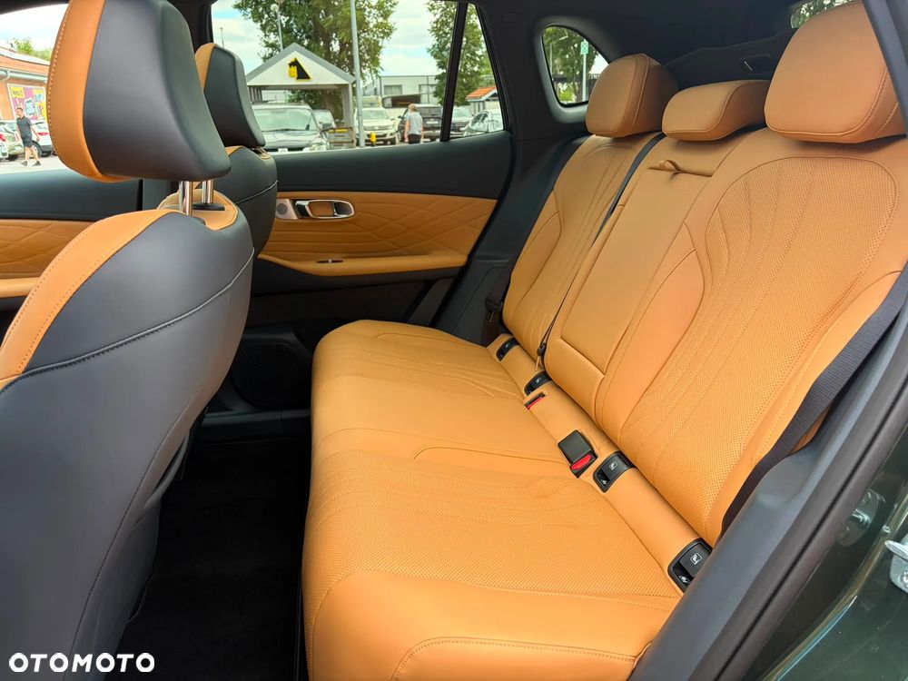 Geely Starray EM-i 1.5 PHEV Max - 14