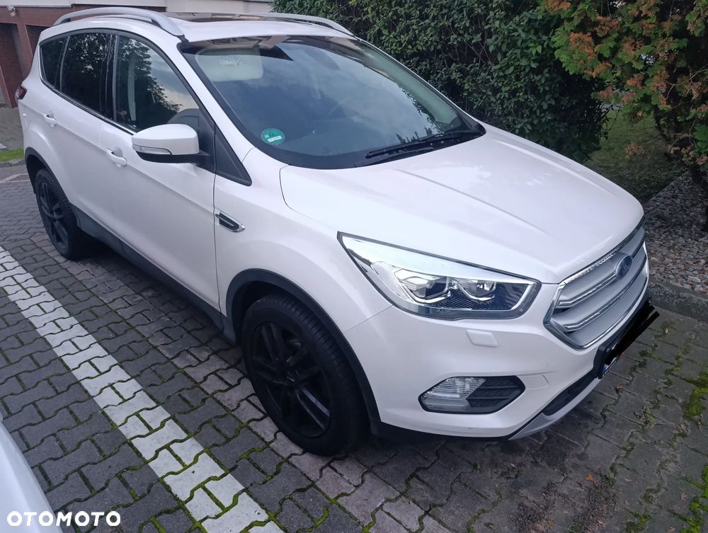 Ford Kuga - 1