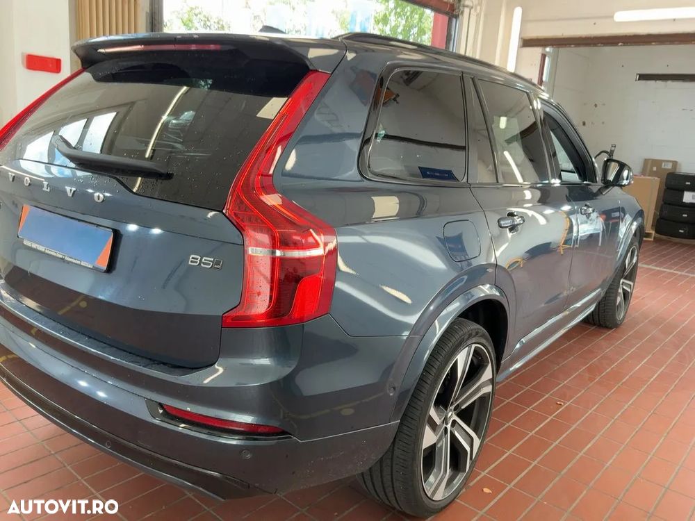 Volvo XC 90 B5 D AWD Plus Dark - 4