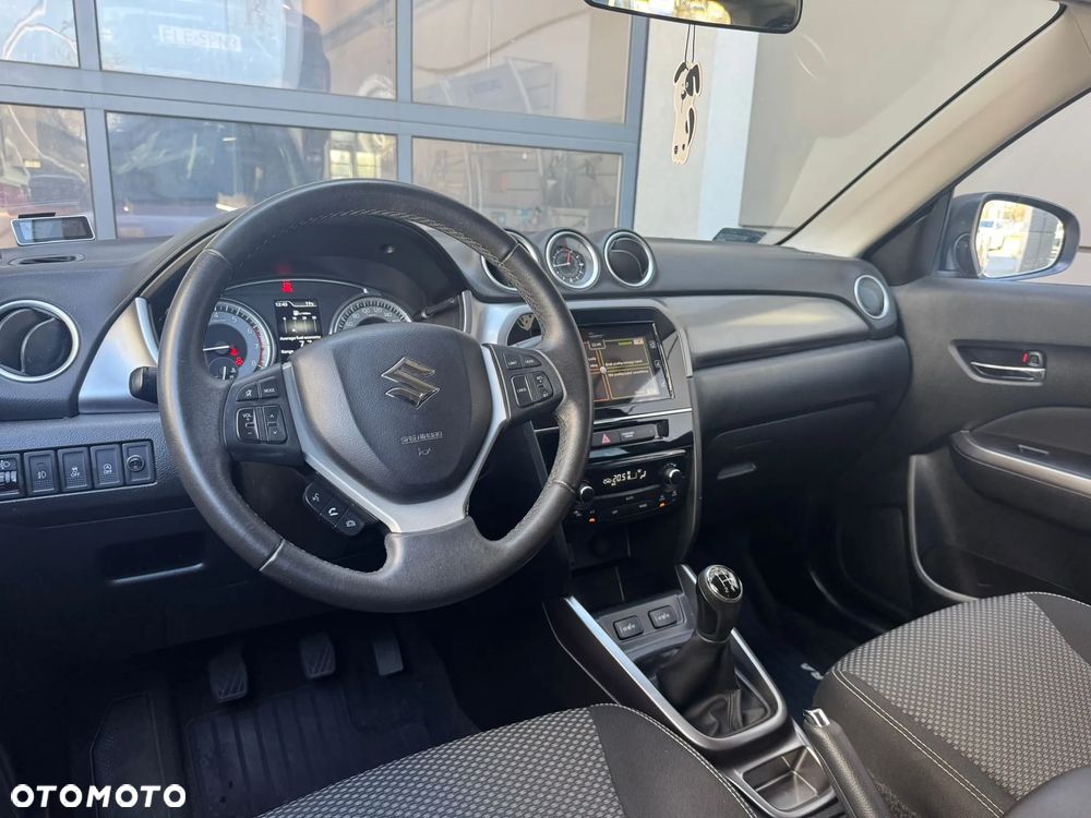 Suzuki Vitara 1.0 Boosterjet Premium 2WD - 5