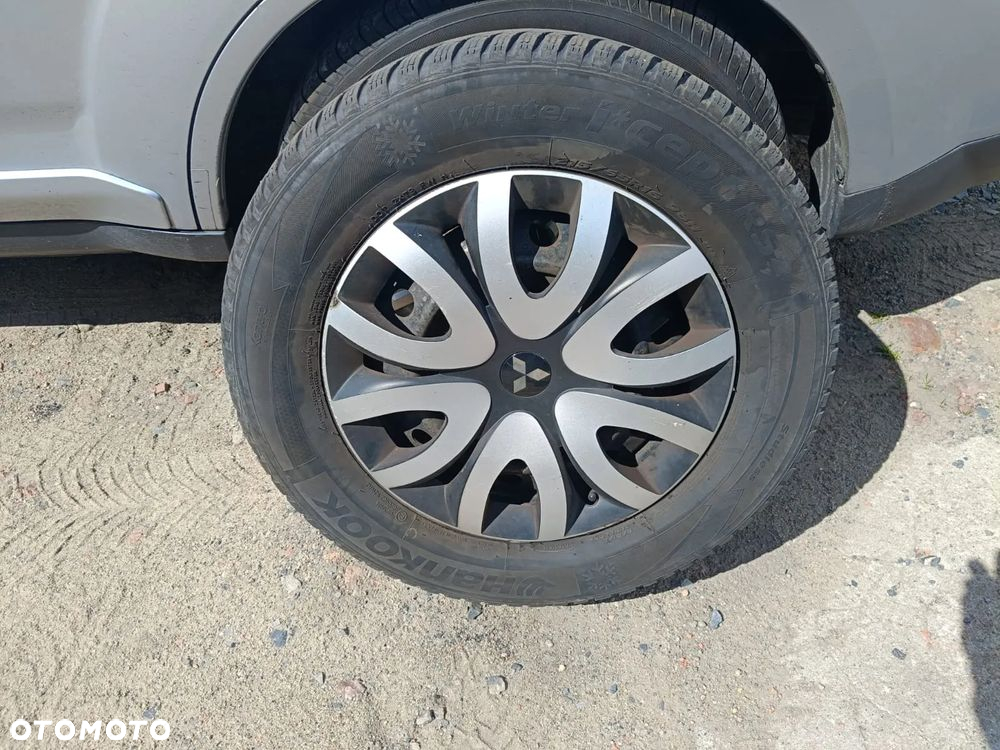 Mitsubishi Outlander 2.0 DID Instyle - 33