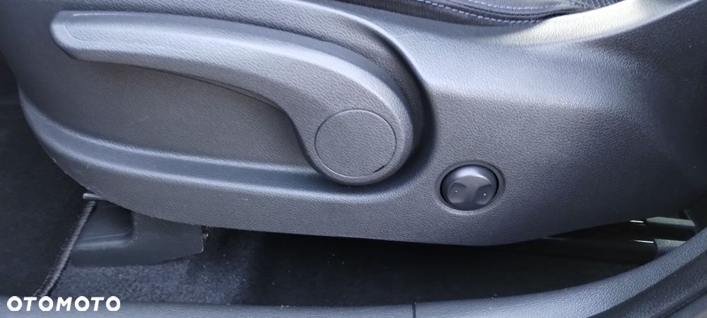 Hyundai Tucson 1.6 GDi 2WD Select - 30