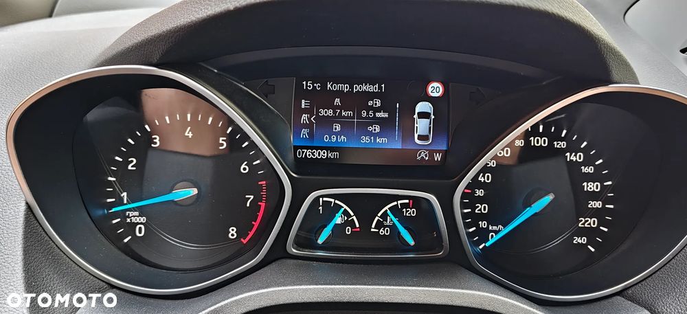 Ford Kuga 1.5 EcoBoost FWD ST-Line X - 27