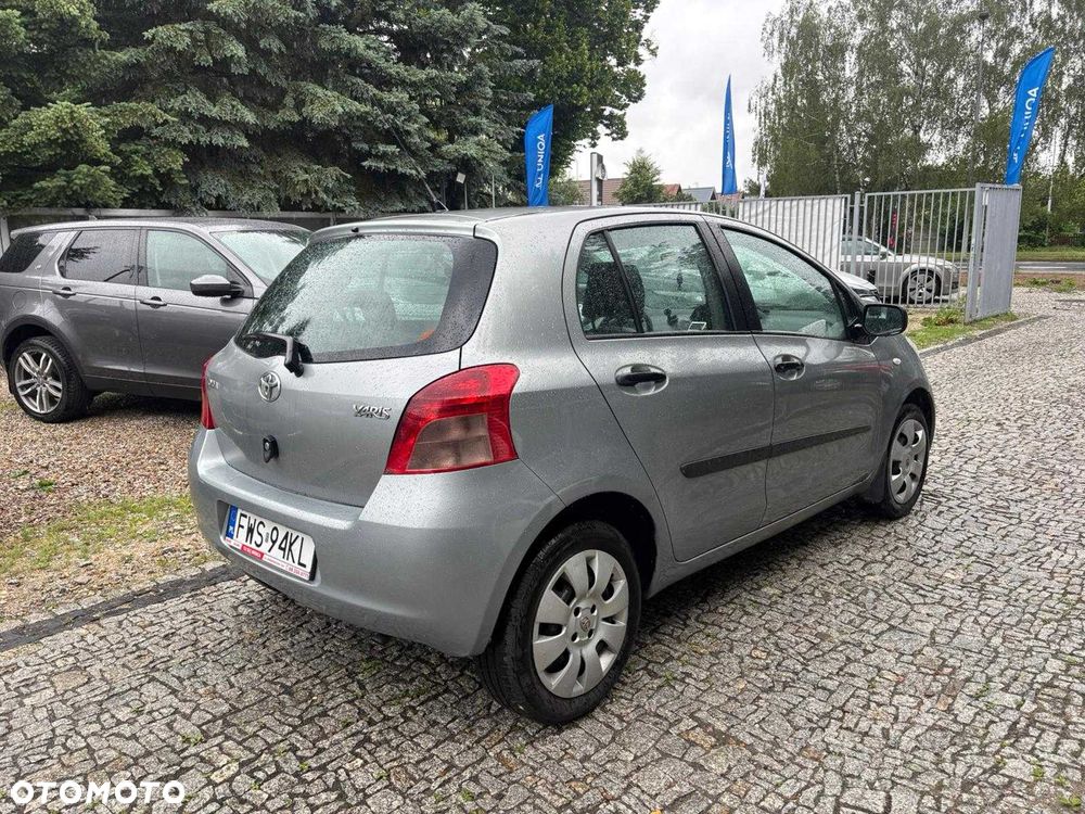 Toyota Yaris - 3
