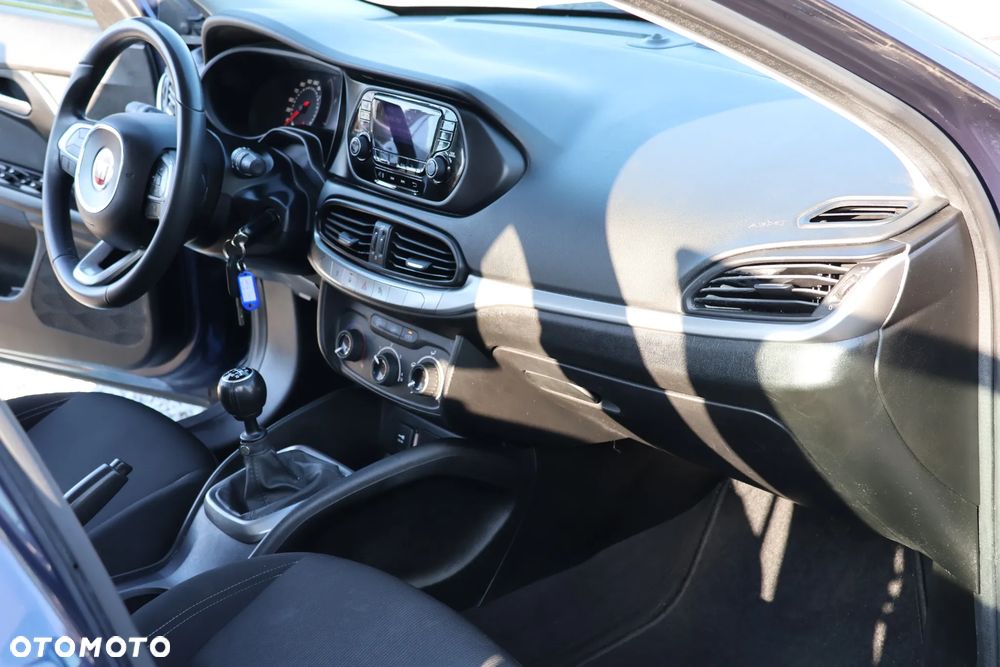 Fiat Tipo - 12